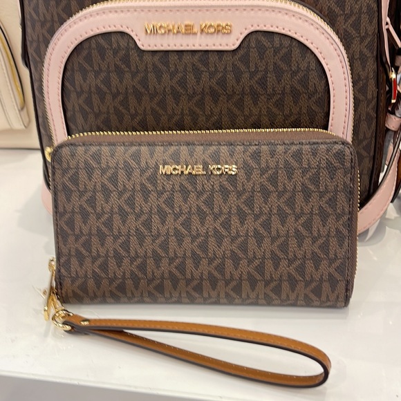 Michael Kors MK Signature Large Flat Multi-Function Phone Case Wallet Wristlet - Picture 9 of 16